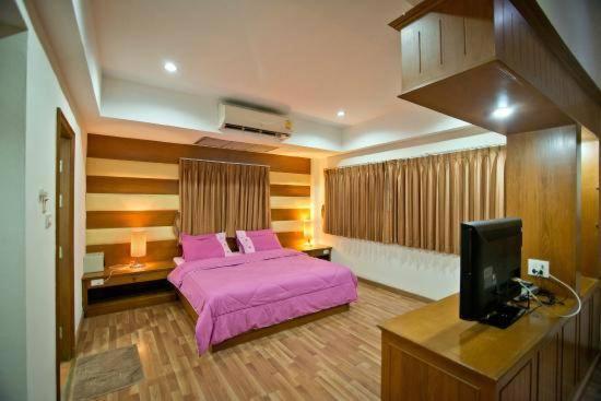 Jolly Guesthouse & Restaurant Pattaya Exterior foto